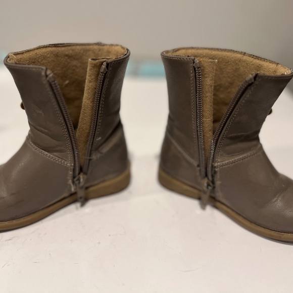 Rachel shoes brown boots with flowers size 6 toddler - Picture 2 of 7